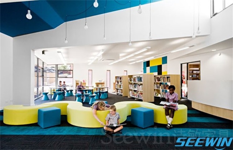 學(xué)生課桌椅