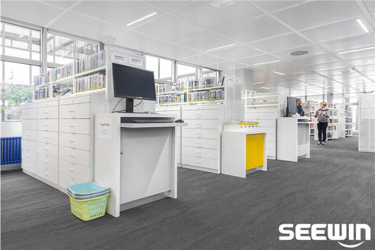 學(xué)校圖書(shū)館