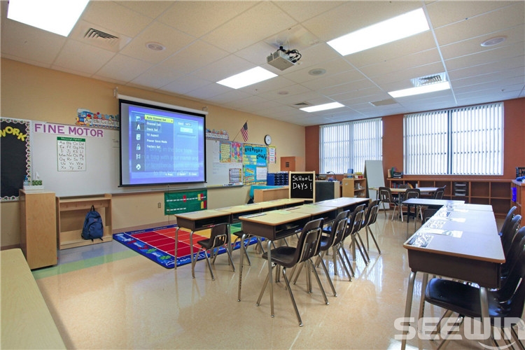 學(xué)生課桌椅